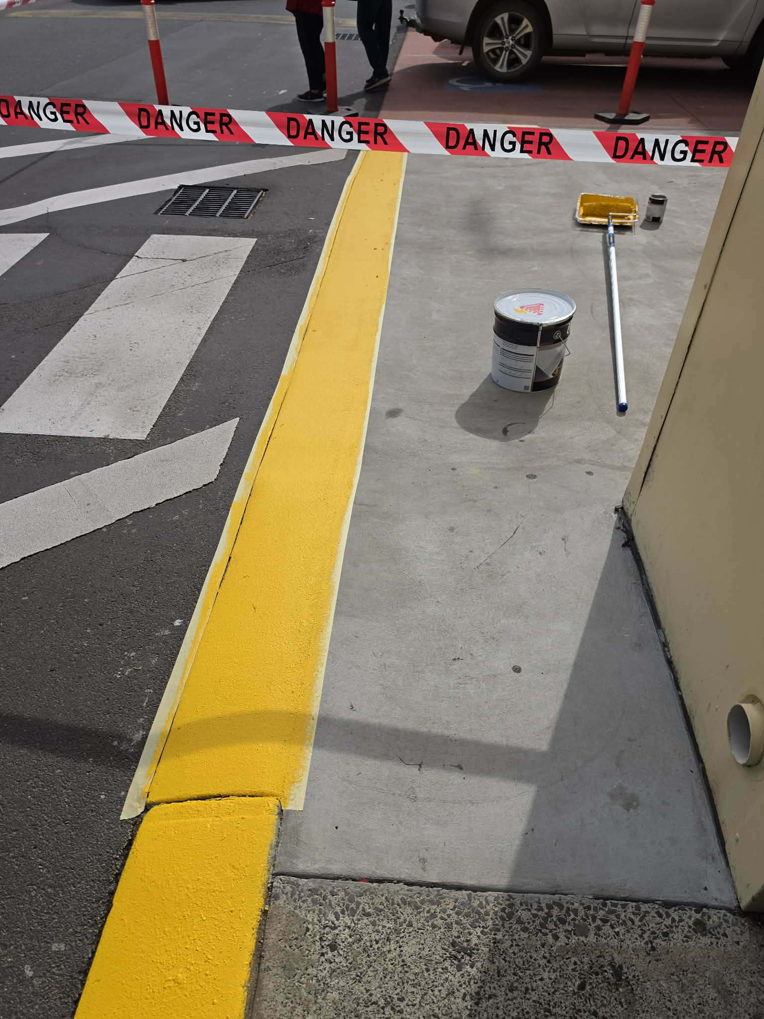 Safety kerb line marking at Bunnings Bunbury